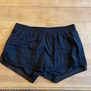Athleta mesh racer run shorts